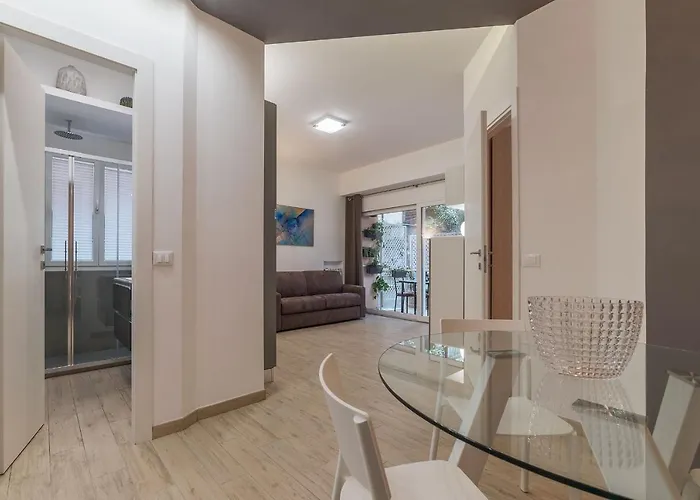 Clivo Di Monte Del Gallo *